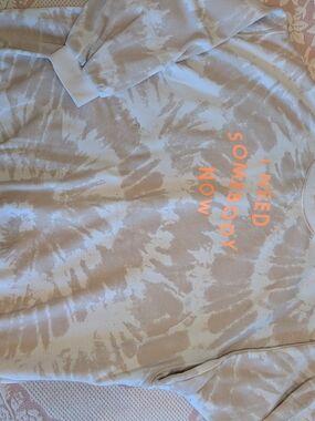 Beige Tie-Dye Crewneck Sweatshirt with Neon Orange Slogan